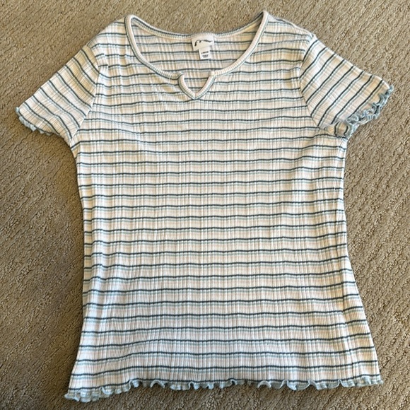 Bundle of 2 Art Class Tops EUC size L (10/12) - Picture 3 of 3